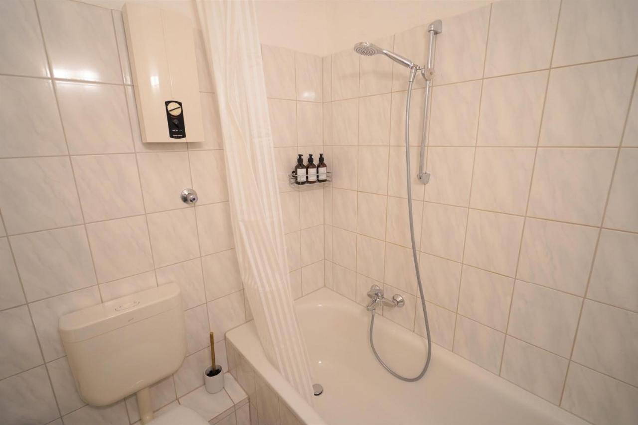Dein Flughafen Messe Appartment Nahe Duesseldorf 1 ドゥイスブルグ エクステリア 写真